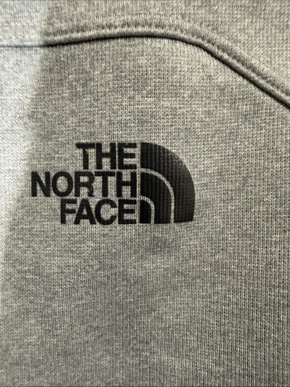 The North Face Light Gray Men’s Quarter-Zip Fleece Pullover
